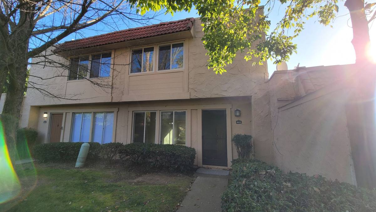 House for rent at 8623 La Riviera Dr, Sacramento, CA 95826