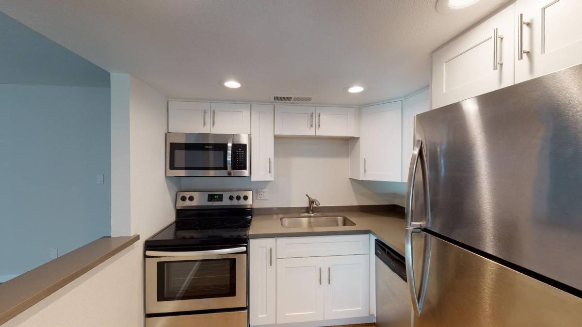 Apartment for rent at 1601 W Missouri Ave, Phoenix, AZ 85015