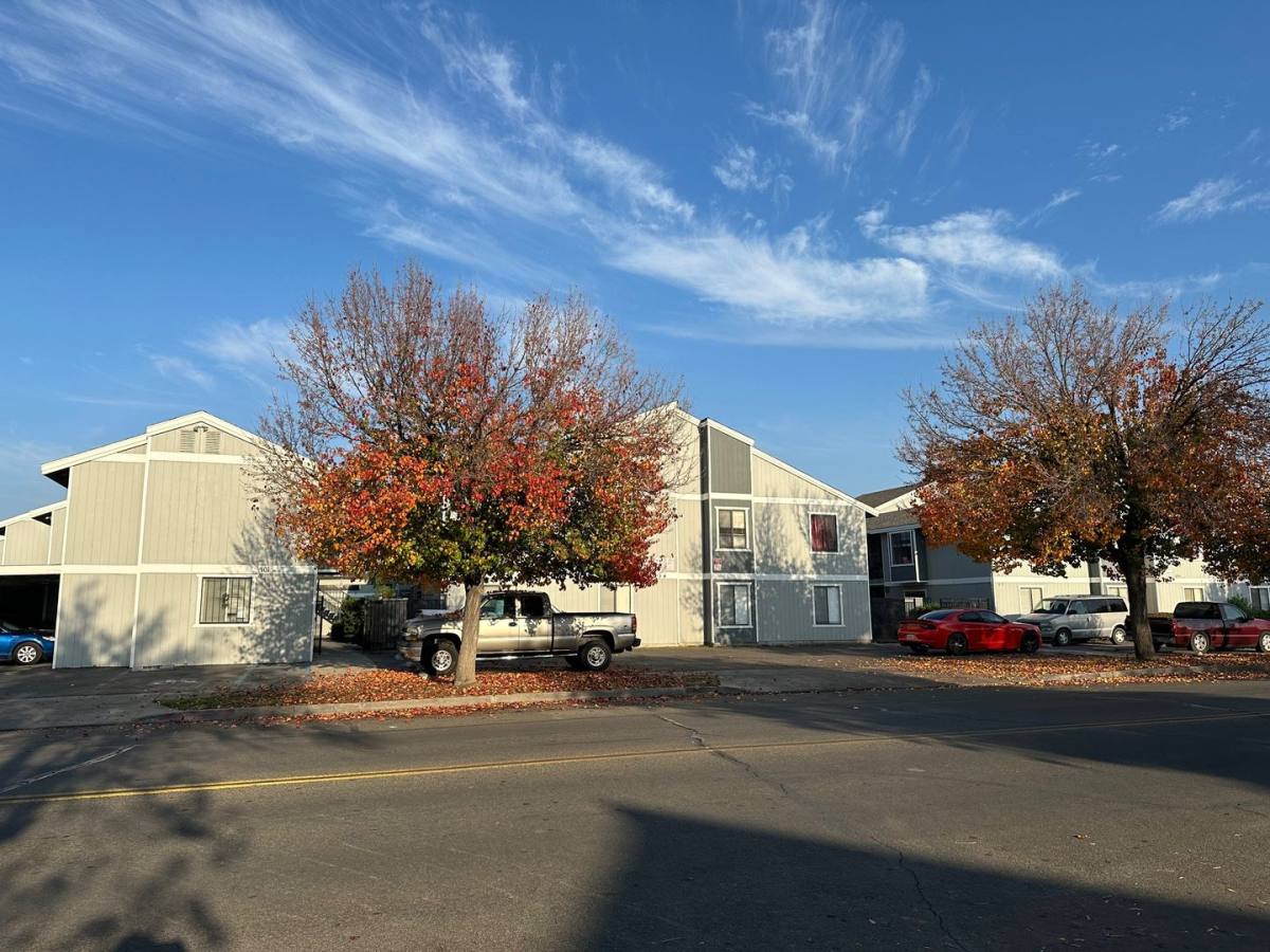 Apartment for rent at 301 S B St, Madera, CA 93638