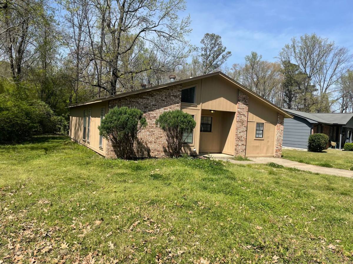 House for rent at 4303 Arehart Dr, Little Rock, AR 72209