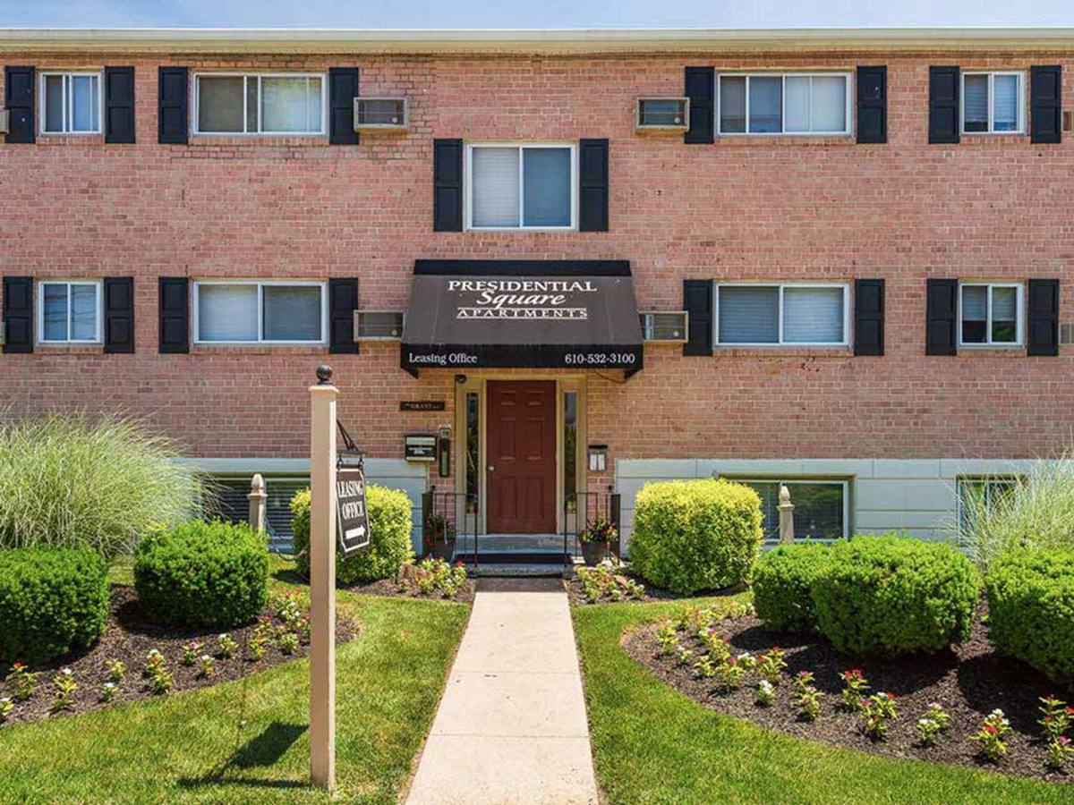 Apartment for rent at 640 S Ave #E11, Clifton Heights, PA 19018
