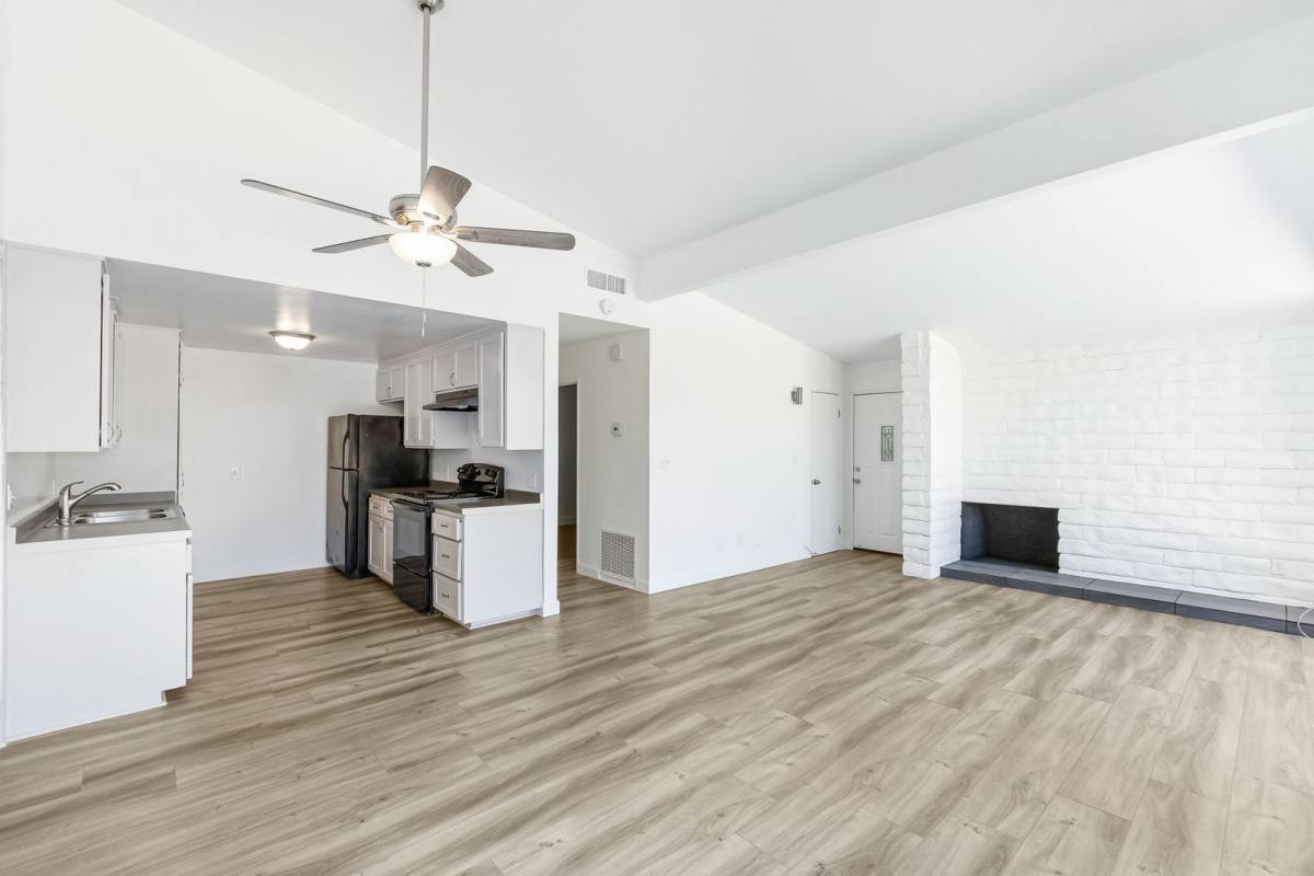 Apartment for rent at 55210 Airlane Dr, Yucca Valley, CA 92284