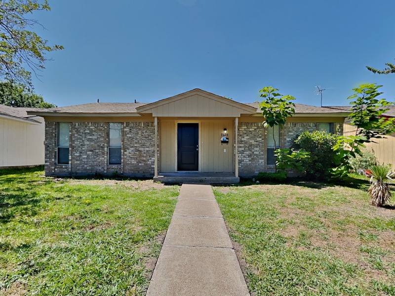 House for rent at 9698 Limestone Dr, Dallas, TX 75217