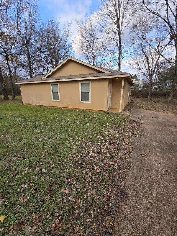 House for rent at 10230 Peterson Rd, Tyler, TX 75708