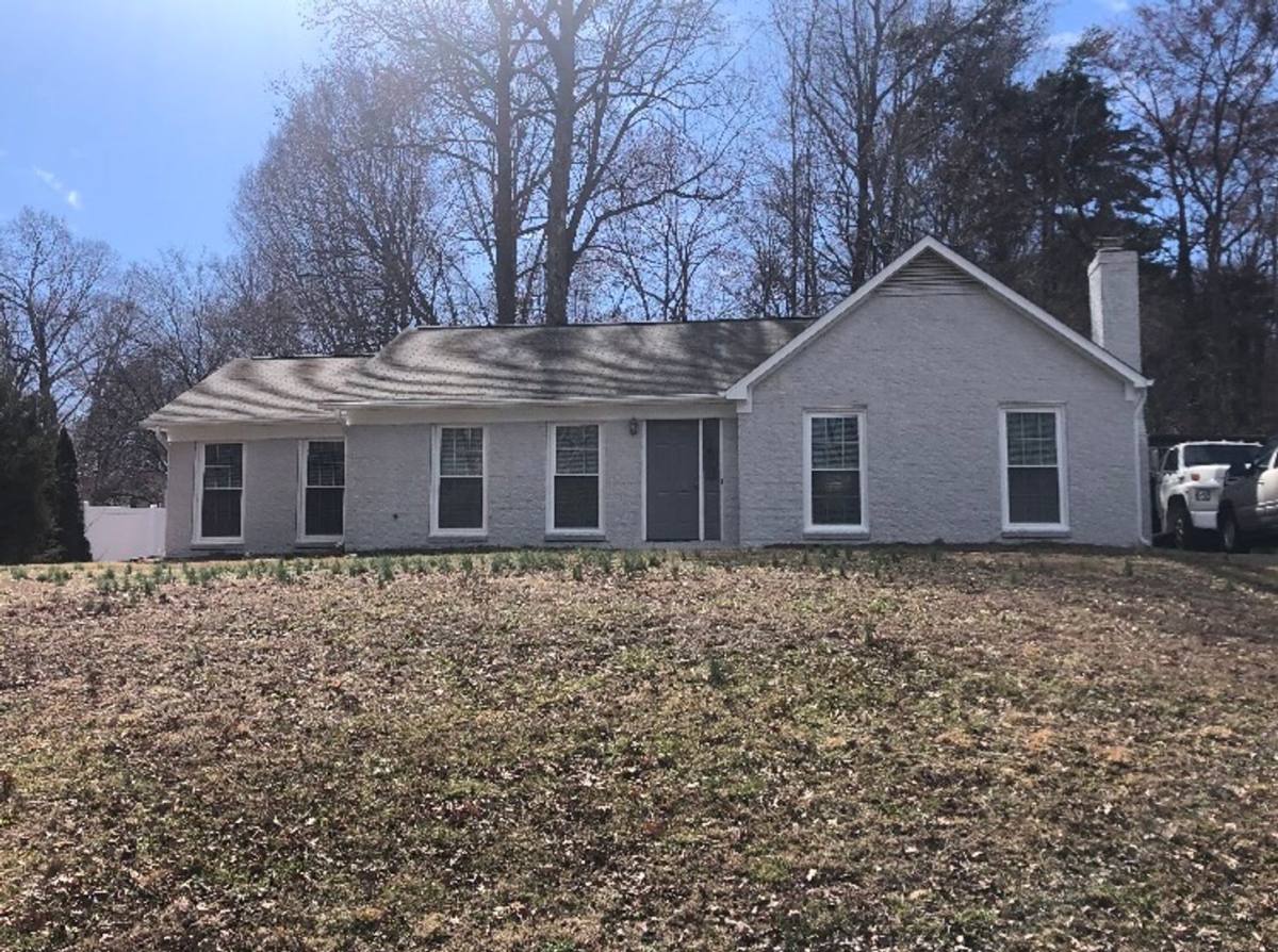 House for rent at 2803 Bardwell Rd, Greensboro, NC 27410