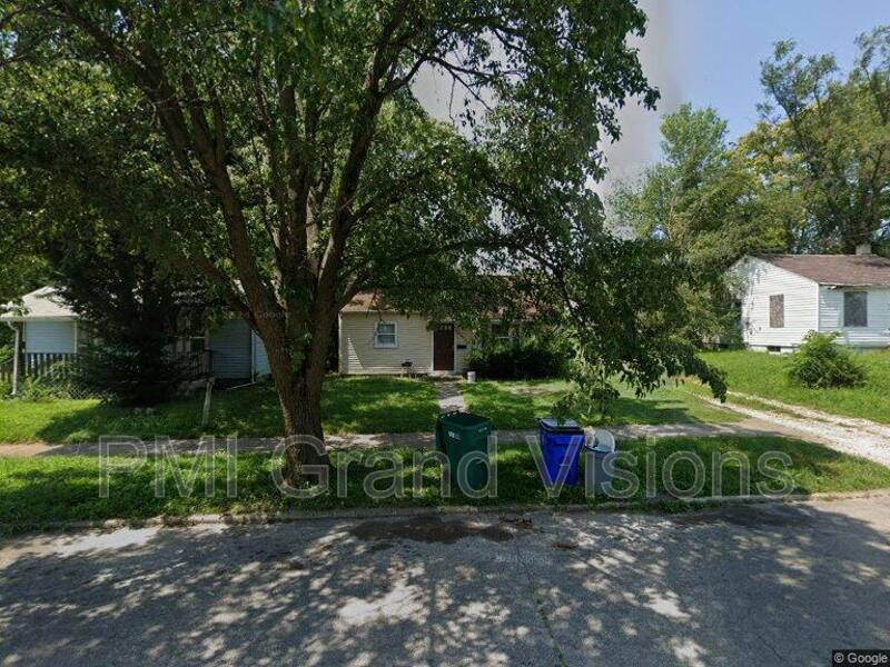 House for rent at 1023 S Silas St, Decatur, IL 62521
