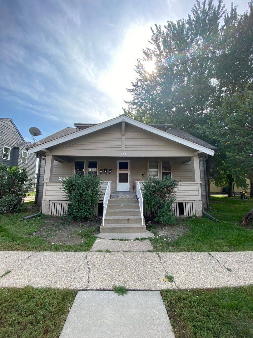 Apartment for rent at 207 W Boston Ave, Indianola, IA 50125