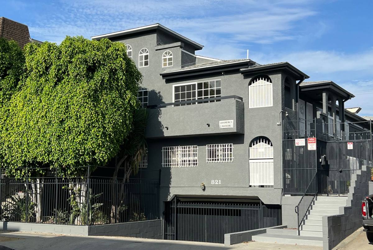 Apartment for rent at 821 S Gramercy Dr, Los Angeles, CA 90005