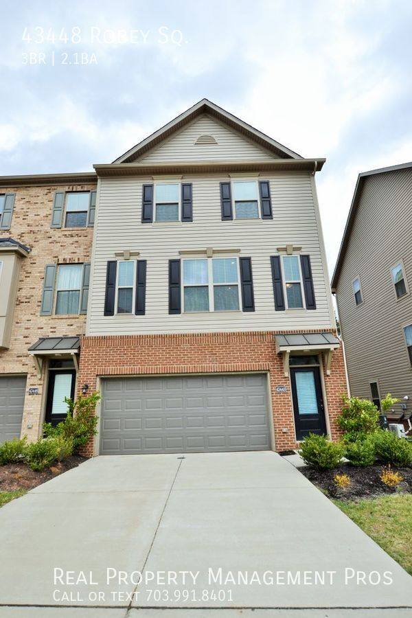 Townhouse for rent at 43448 Robey Square, Ashburn, VA 20148