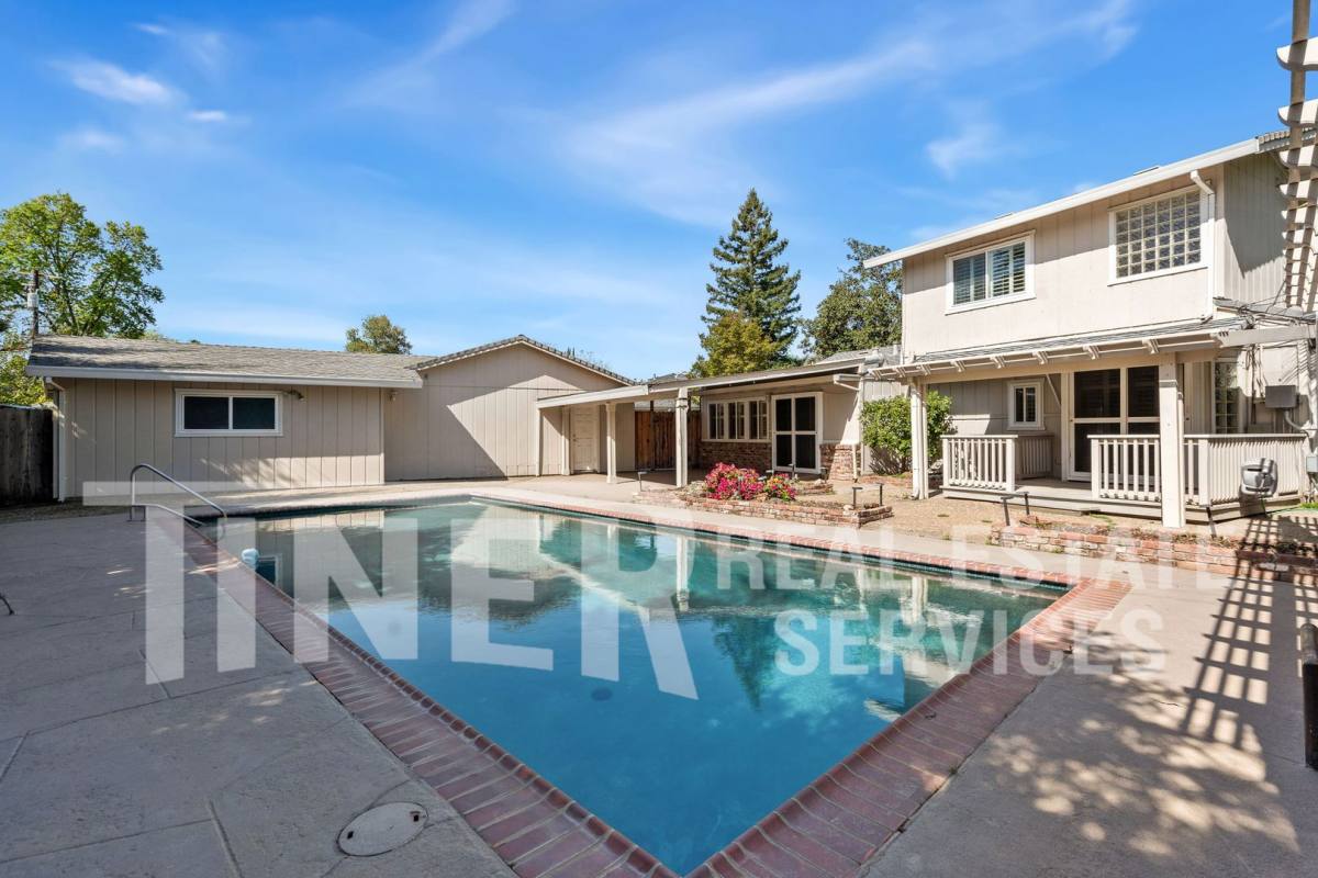 House for rent at 3574 El Ricon Way, Sacramento, CA 95864