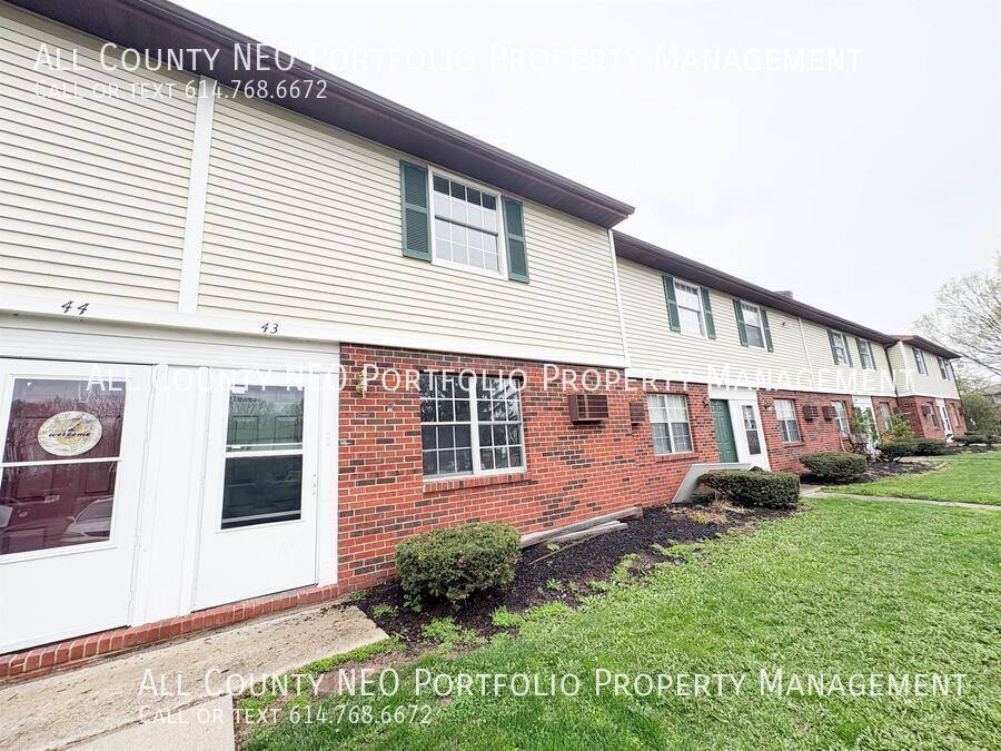 Apartment for rent at 935 S Court St #43, Circleville, OH 43113
