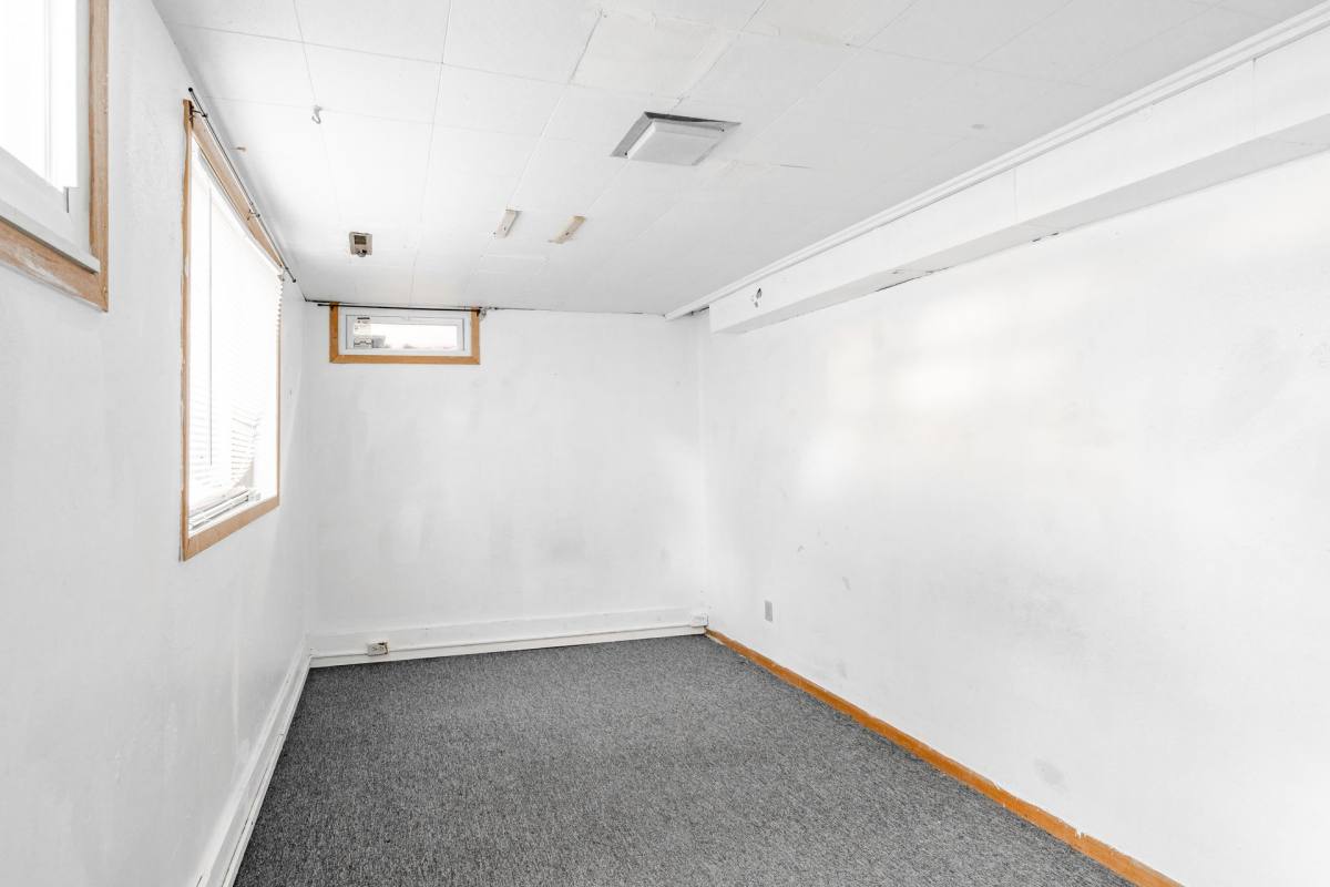 Townhouse for rent at 804 1 2 W, Cedar Falls, IA 50613