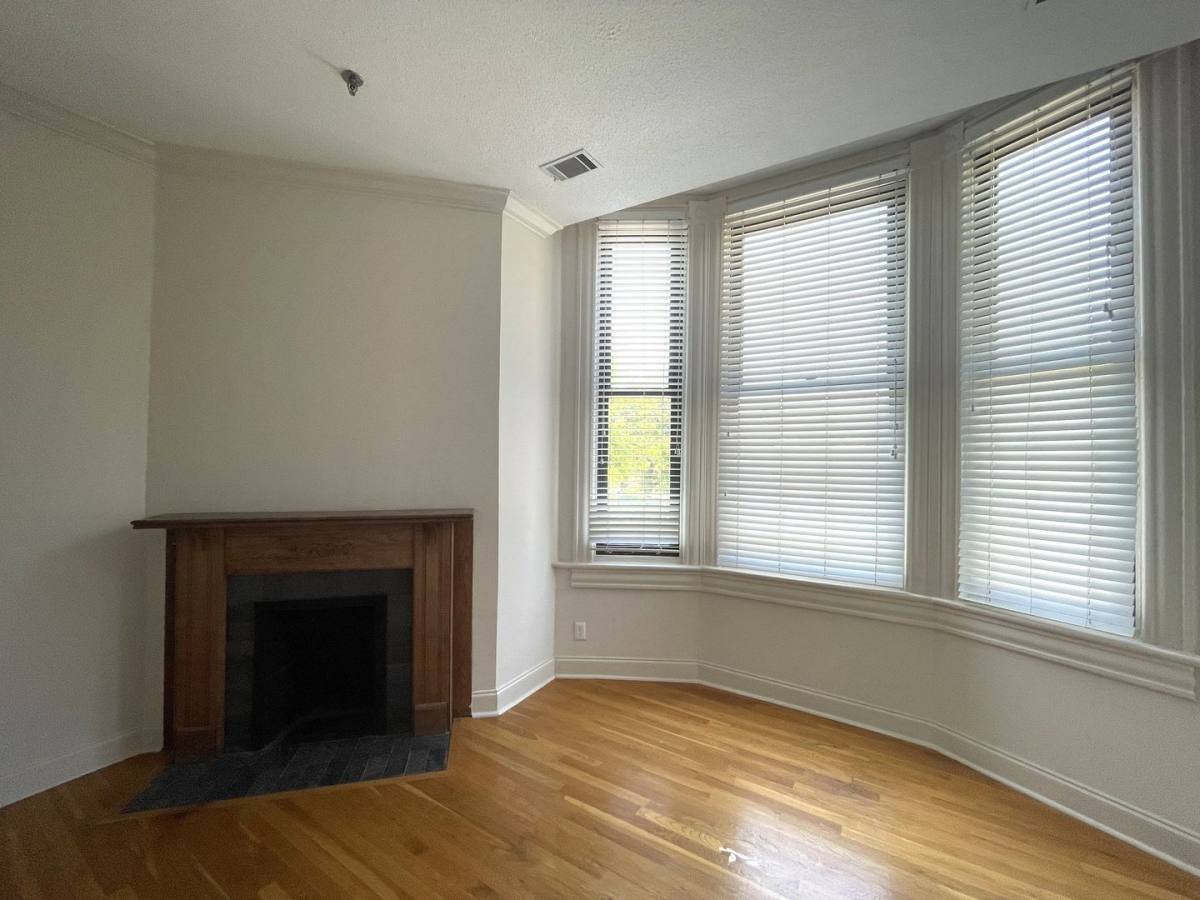 Apartment for rent at 587 Cherry St #3, Macon, GA 31201