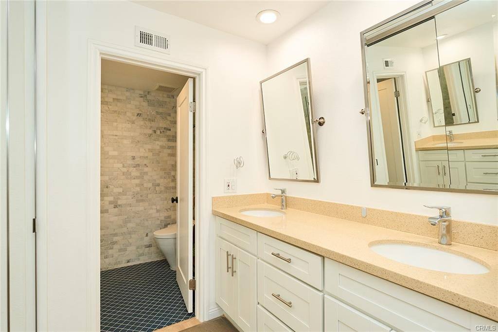 Apartment for rent at 26 Spinnaker, Irvine, CA 92614