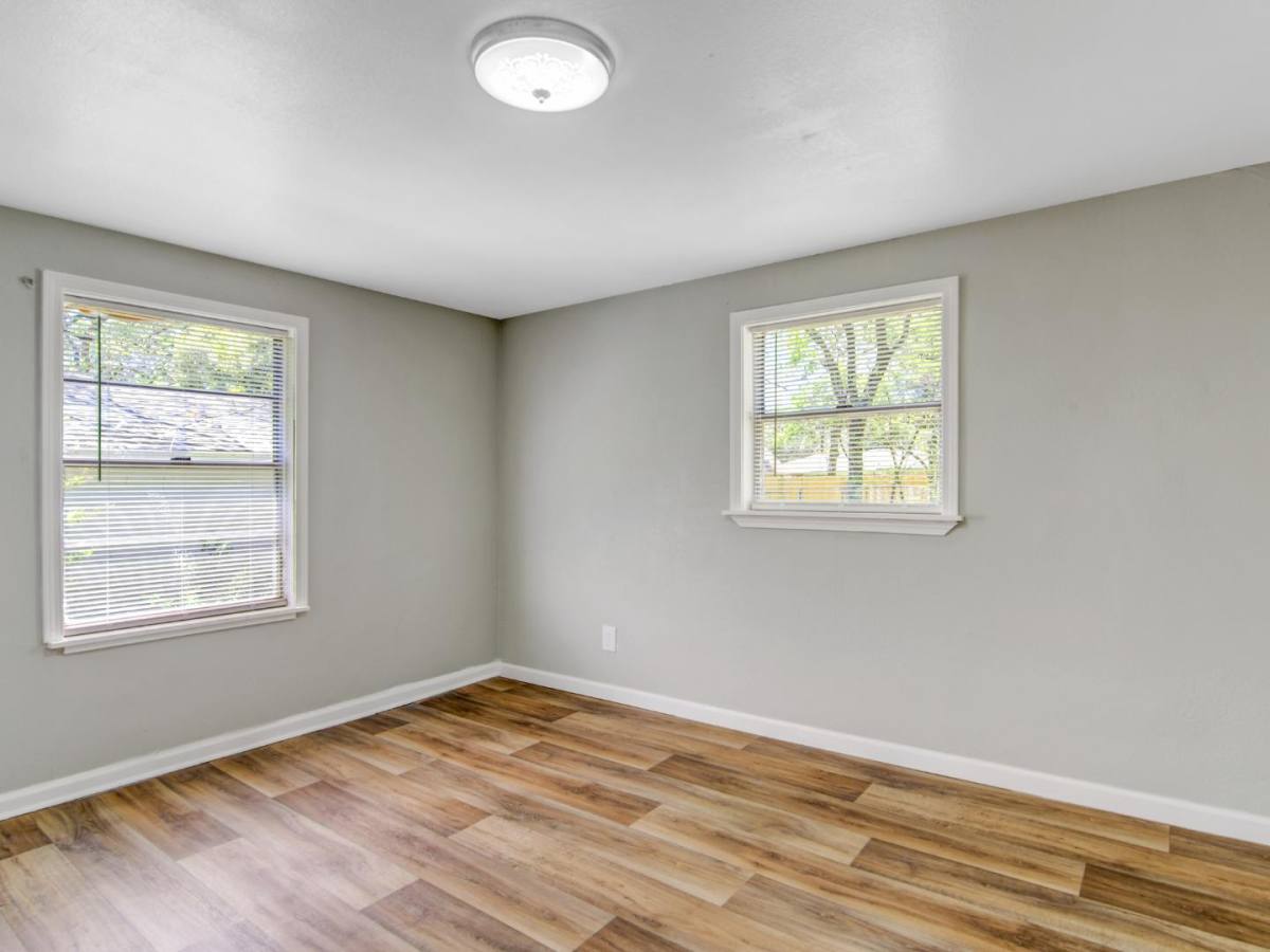 Apartment for rent at 313 N Beauregard St #1 Upstairs, Alvin, TX 77511