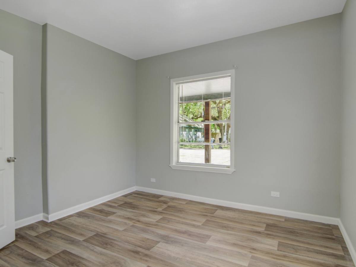 Apartment for rent at 313 N Beauregard St #1 Upstairs, Alvin, TX 77511