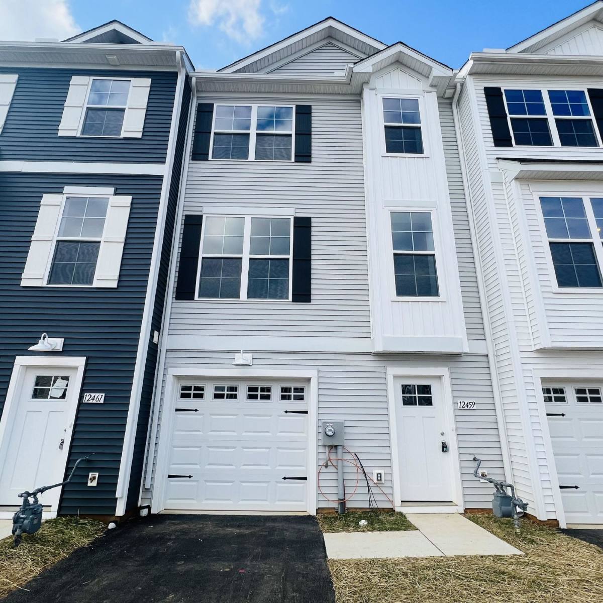 Townhouse for rent at 12459 Jackson Ave, Waynesboro, PA 17268