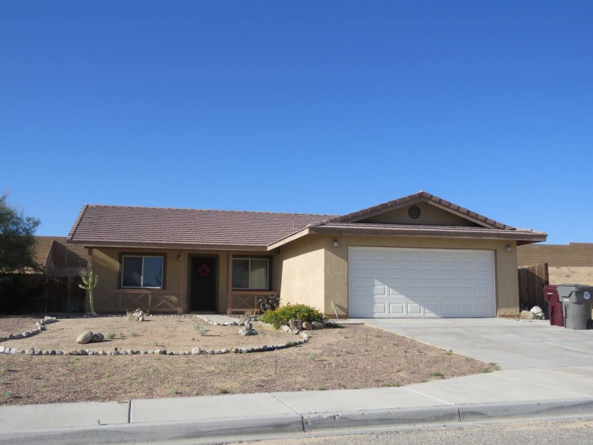 House for rent at 73471 Corbin Rd, Twentynine Palms, CA 92277