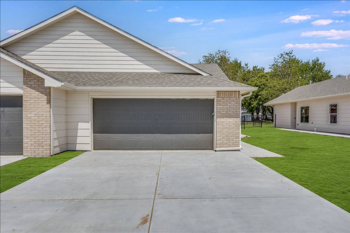 Townhouse for rent at 1727 Limuel, Wichita, KS 67235