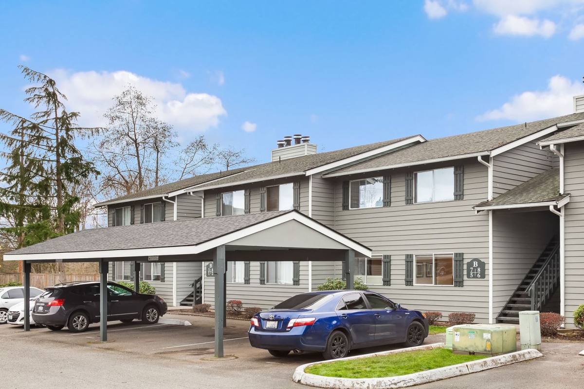 Apartment for rent at 1412 SW 312th St, Federal Way, WA 98023