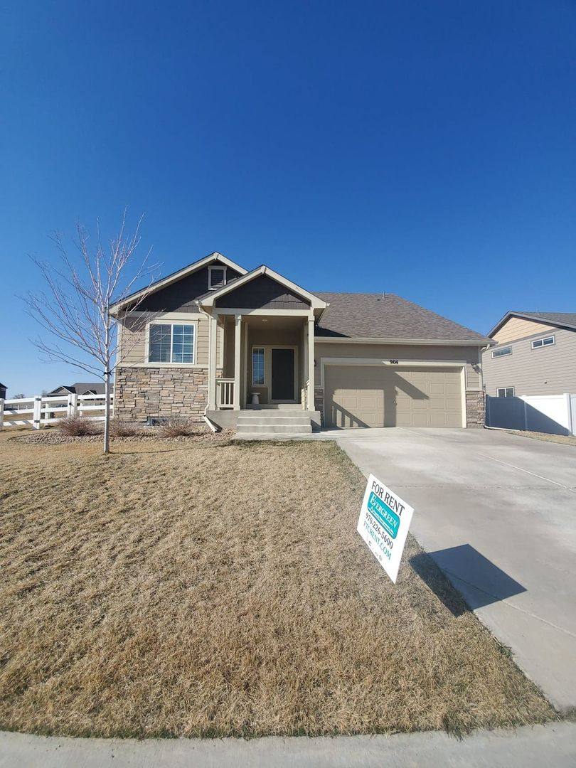 House for rent at 904 Glenbrook Court, Windsor, CO 80550