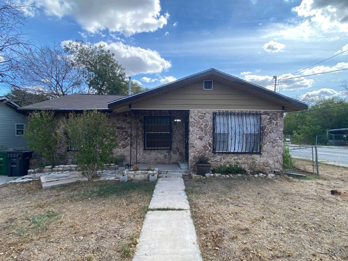 House for rent at 338 Continental Ave, San Antonio, TX 78228