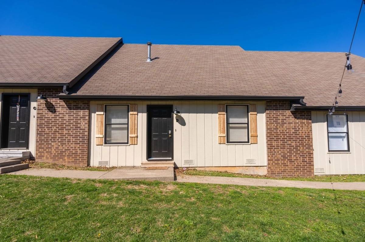 Apartment for rent at 417 E Madison, Springfield, MO 65806