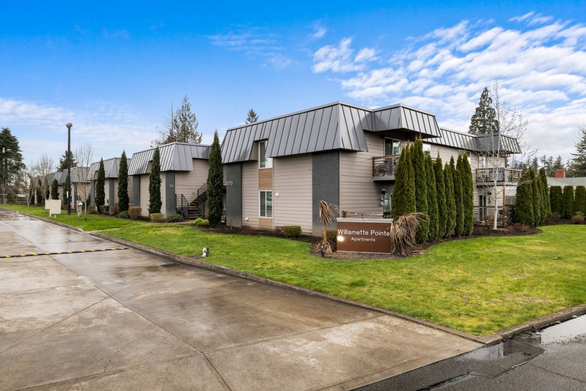 Apartment for rent at 1570-1590 James St, Woodburn, OR 97071