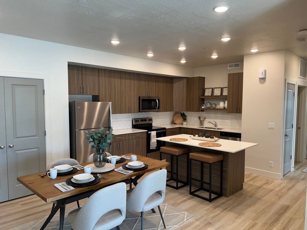 Apartment for rent at 2405 W Hinckley Dr, Ogden, UT 84401