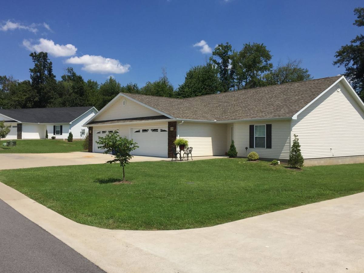 Apartment for rent at 104 - 242 Timber Trail, Carterville, IL 62918