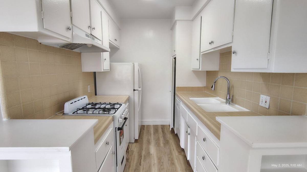 Apartment for rent at 3821 Wasatch Ave, Los Angeles, CA 90066