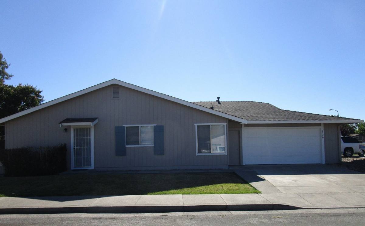 Apartment for rent at 2200 Peach Tree Dr, Fairfield, CA 94533