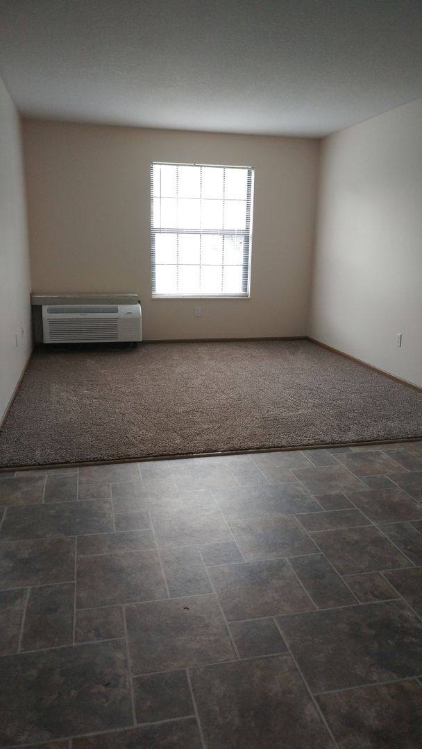 Apartment for rent at 425 Senior Dr E, Newark, OH 43055