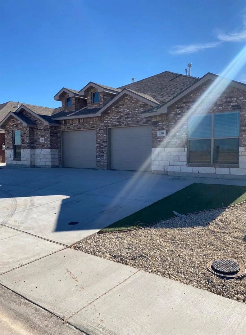 Apartment for rent at 1920 Langford Ave, Lubbock, TX 79407