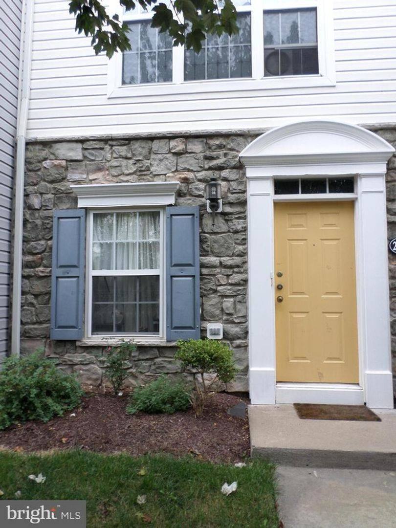 Townhouse for rent at 21836 Goodwood Terrace, Ashburn, VA 20147