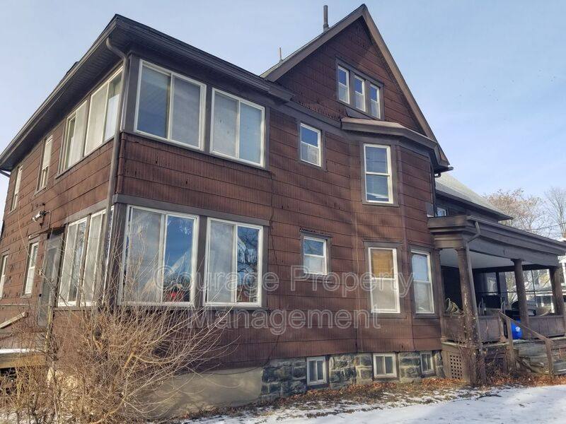 Apartment for rent at 661 Park Place #C, Elmira, NY 14901