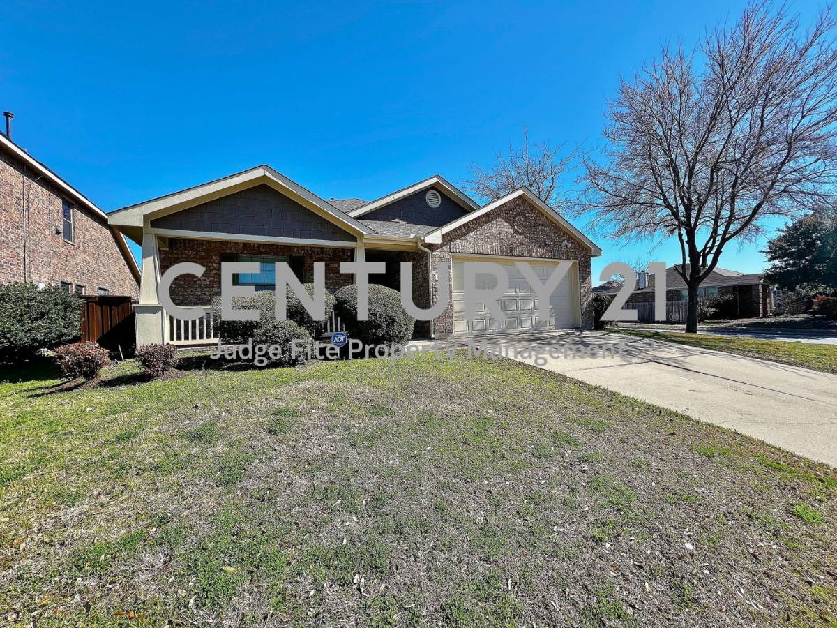House for rent at 7221 Fossil Hill Dr, Arlington, TX 76002