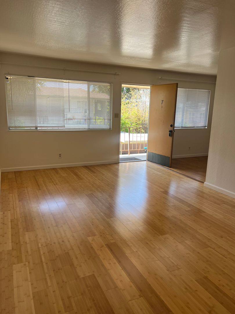 Apartment for rent at 3778 39th Ave, Oakland, CA 94619