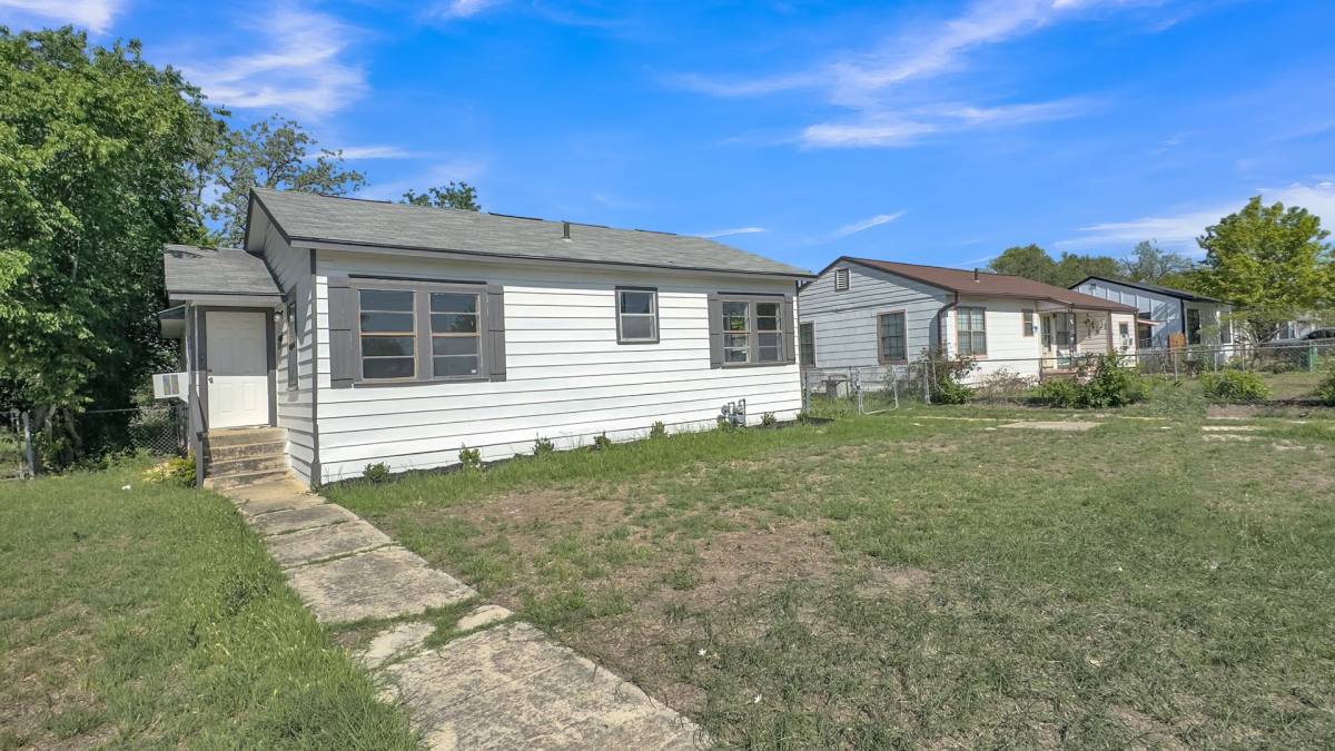 House for rent at 1137 Jennings Ave, San Antonio, TX 78225
