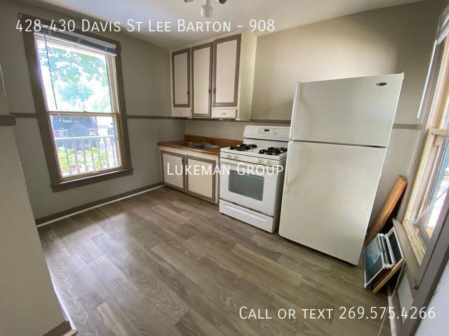 Apartment for rent at 428-430 Davis St Lee Barton #908, Kalamazoo, MI 49007