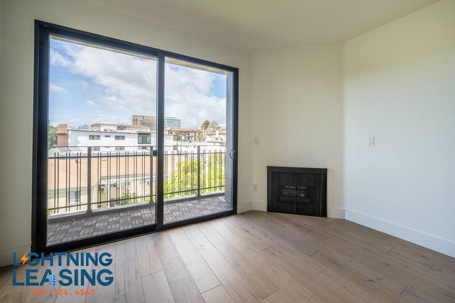 Apartment for rent at 8813 Burton Way #209C, Los Angeles, CA 90048