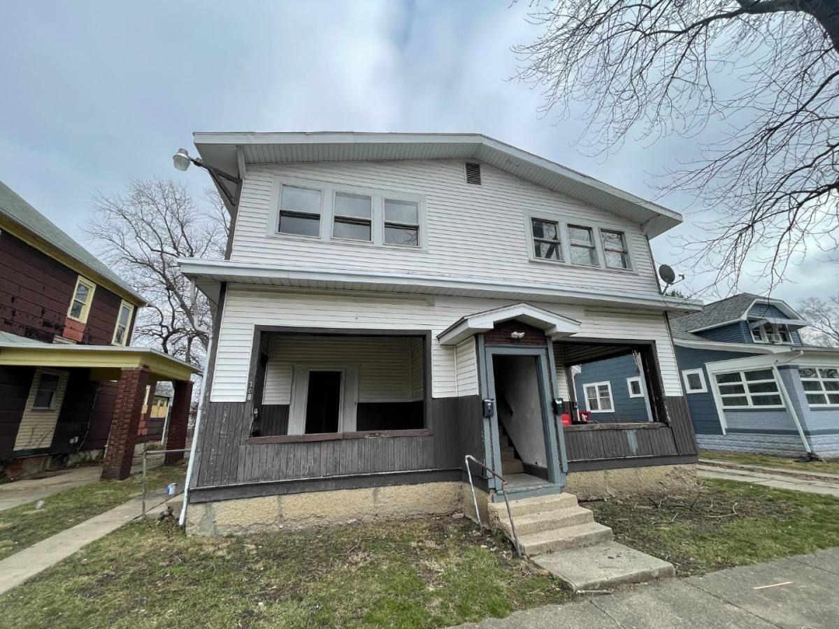 Apartment for rent at 307 Kent Ave #309, Terre Haute, IN 47807