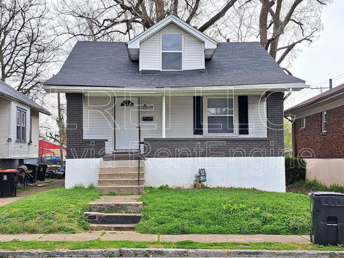 House for rent at 247 S 39th St, Louisville, KY 40212