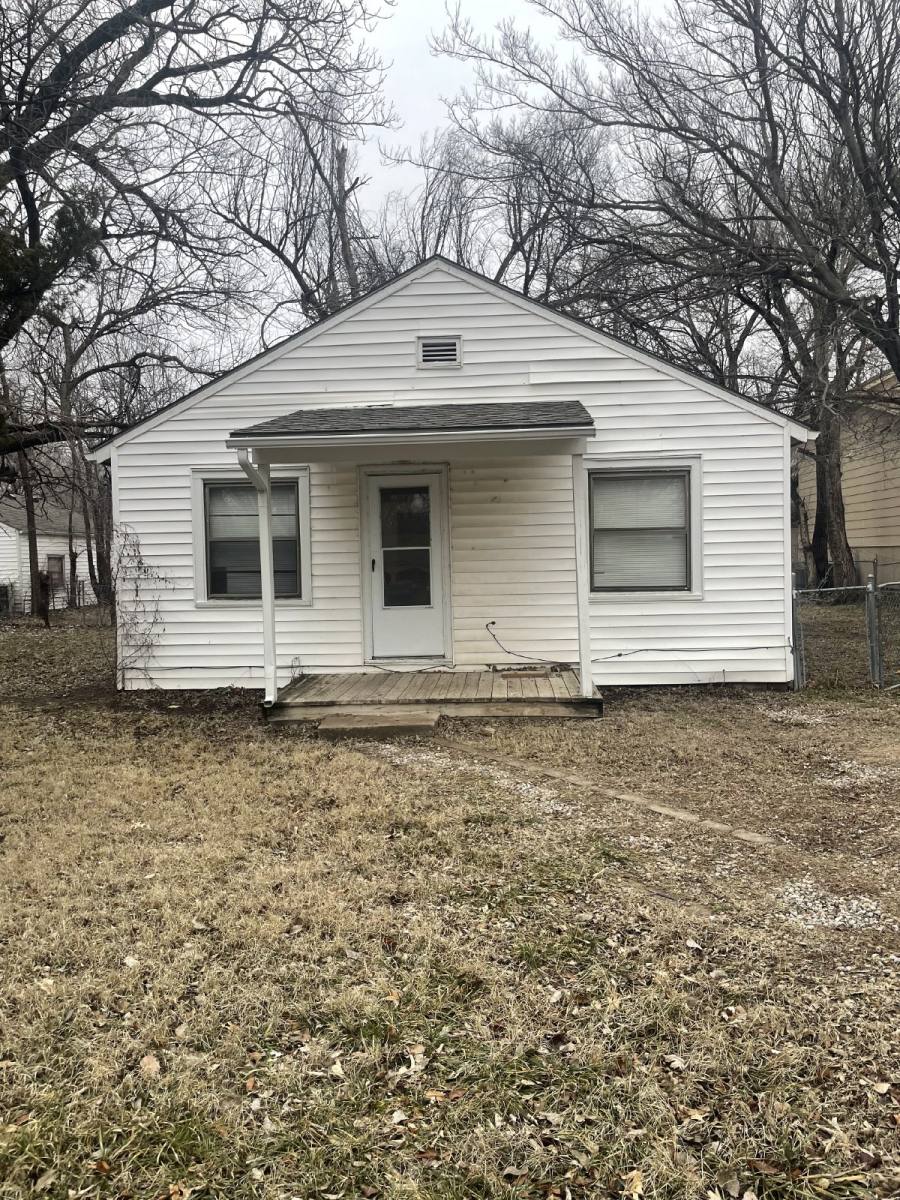 House for rent at 420 S Kessler St, Wichita, KS 67213