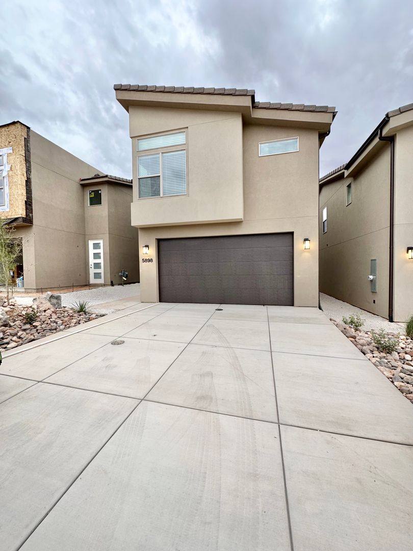 House for rent at 5898 S Legolas Lane, Saint George, UT 84790