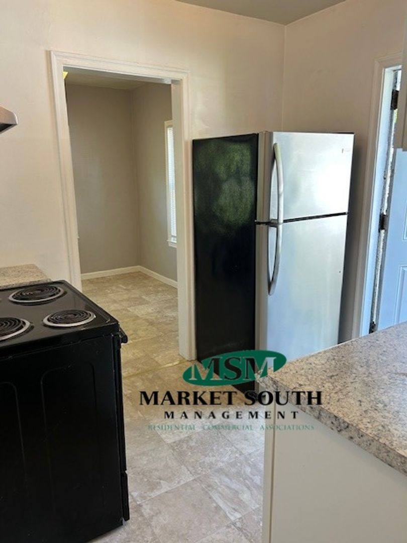 Apartment for rent at 1136 E 54th St, Savannah, GA 31404