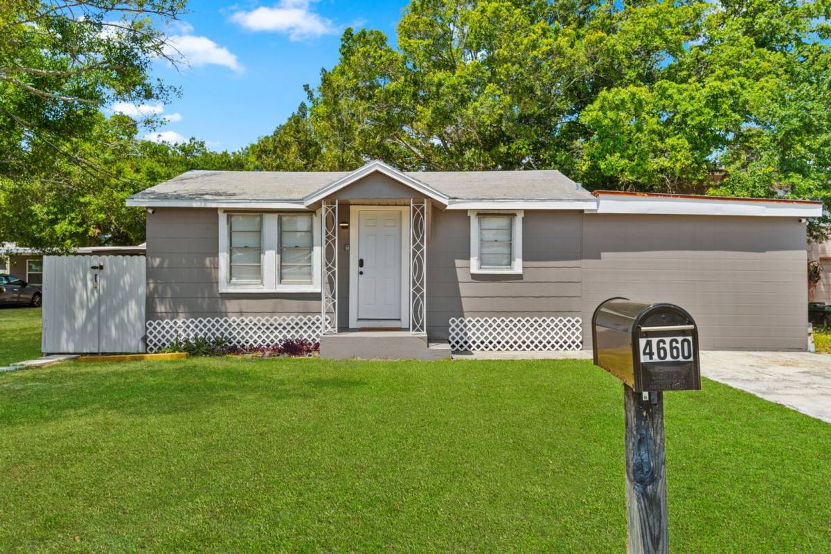 House for rent at 4660 24th St N, Saint Petersburg, FL 33714