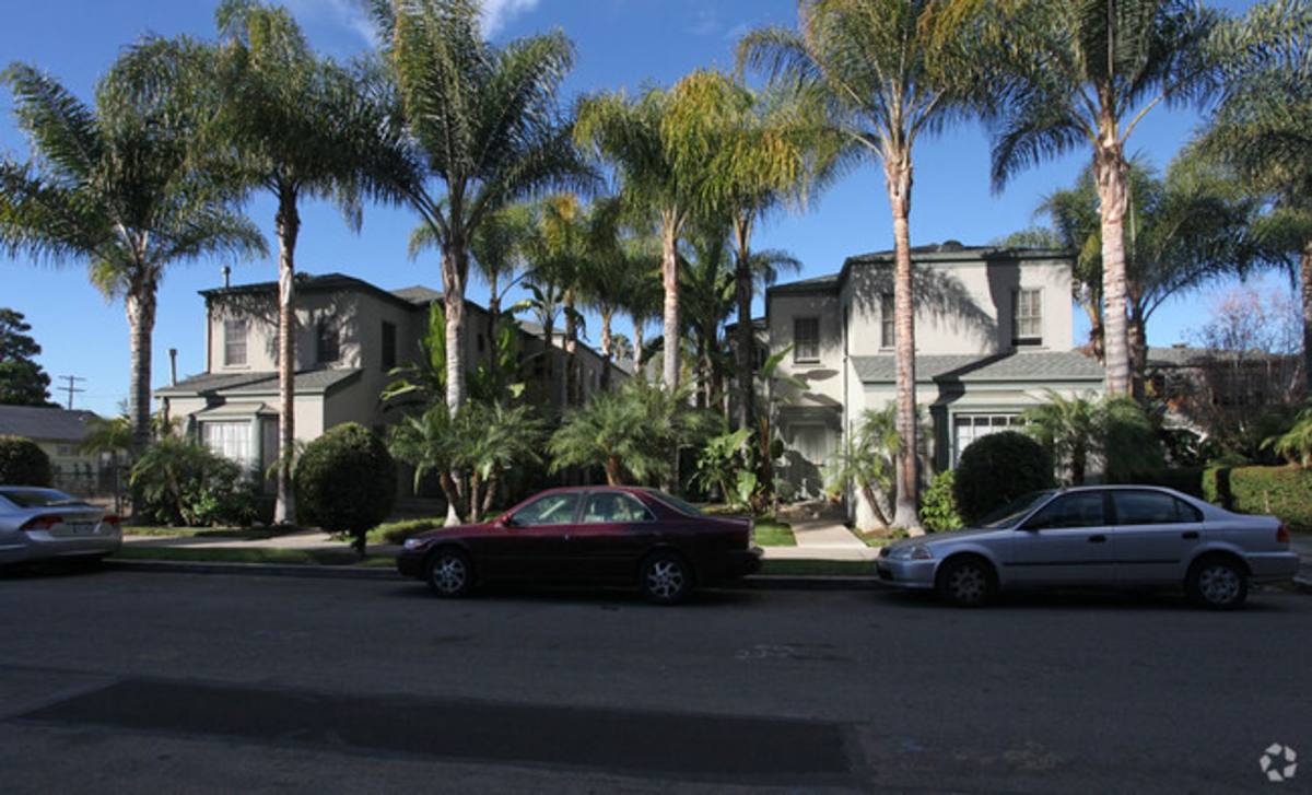 Apartment for rent at 1803 N New Hampshire, Los Angeles, CA 90027