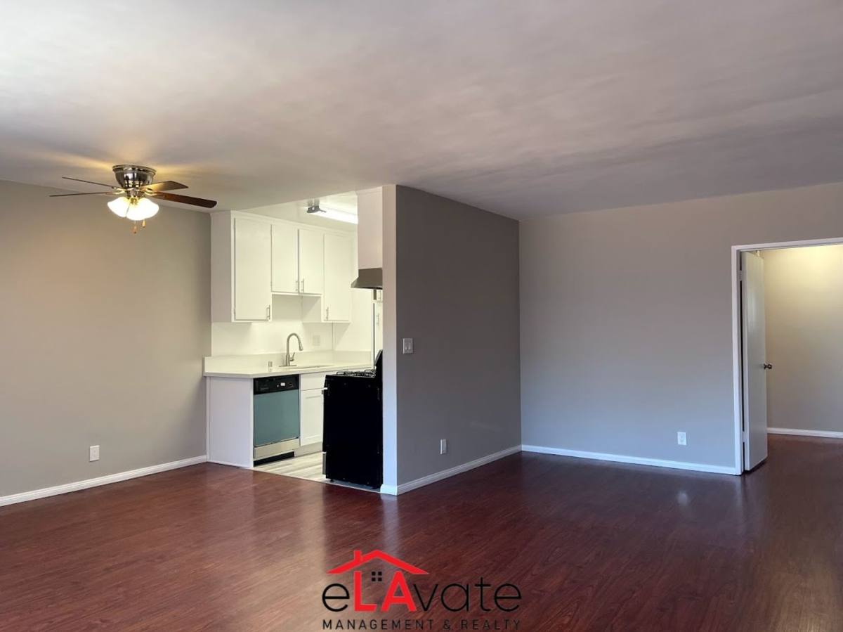 Apartment for rent at 4679 Orion Ave, Sherman Oaks, CA 91403