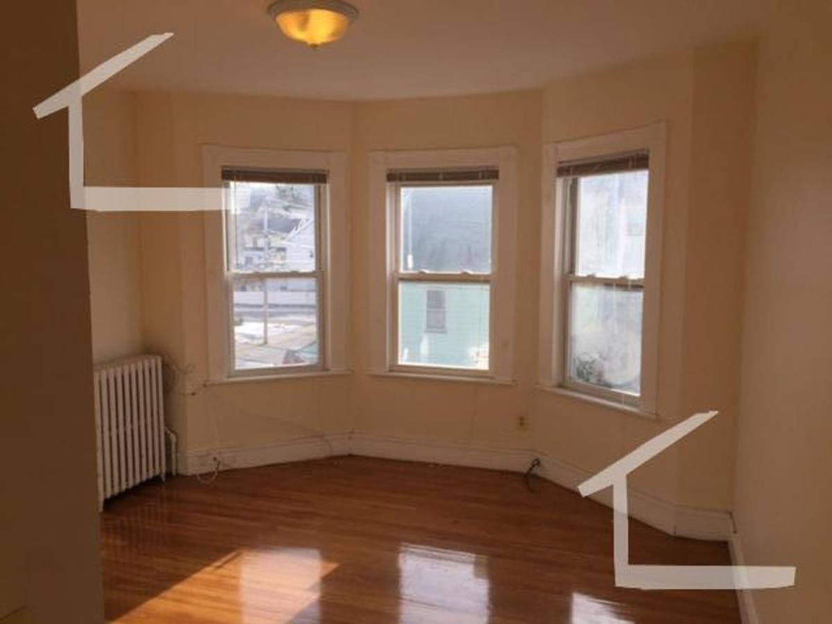 Apartment for rent at 114 Murdock St, Brighton, MA 02135